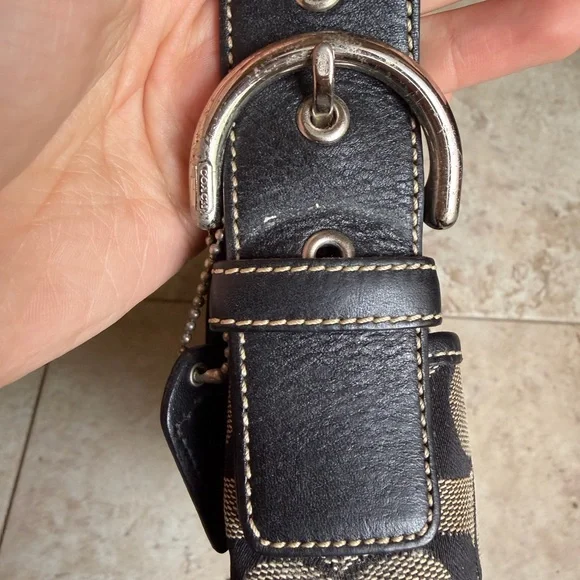 Coach F10425 Shoulder Bag - Picture 9 of 10